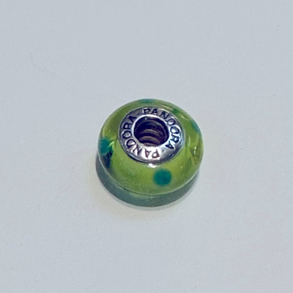 Pandora Green Polka Dot Murano Charm - Picture 3 of 5